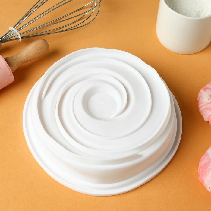 Форма для выпечки и муссовых десертов KONFINETTA «Круговорот», силикон, 20×5 см, цвет белый Форма для выпечки и муссовых десертов KONFINETTA «Круговорот», силикон, 20×5 см, цвет белый