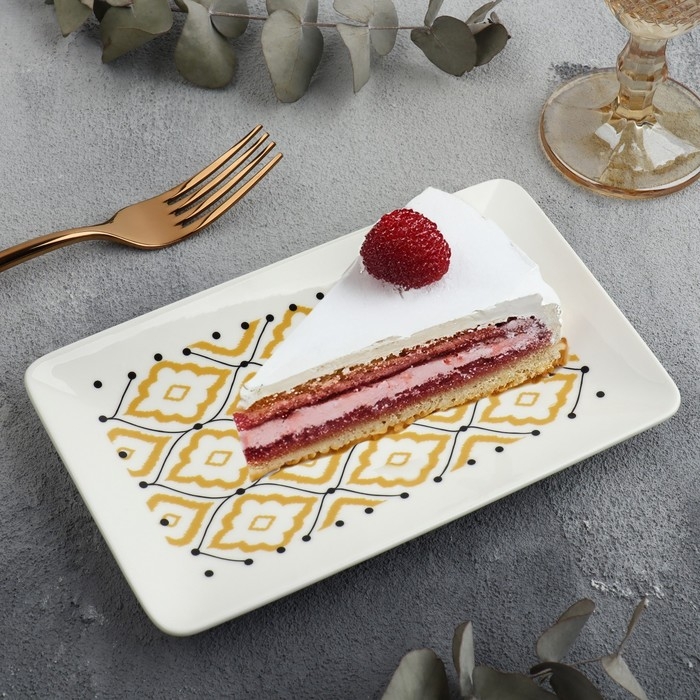 Блюдо керамическое «Орнамент», 20.5 х 12.5 х 1.8 см, цвет белый Блюдо керамическое «Орнамент», 20.5 х 12.5 х 1.8 см, цвет белый