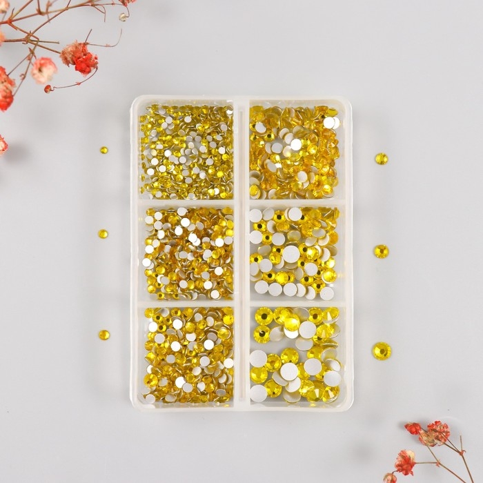 Декор для творчества стекло Декор для творчества стекло "Стразы. Жёлтый" d=2-4,8 мм н-р 1188 шт 6х8х1,5 см