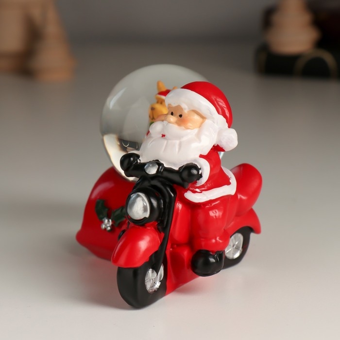 Сувенир полистоун водяной шар Сувенир полистоун водяной шар "Дед Мороз на мотоцикле с коляской" МИКС 7,5х8,2х7 см