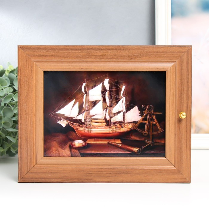 Ключница Ключница "Корабль" орех 19х24 см МИКС