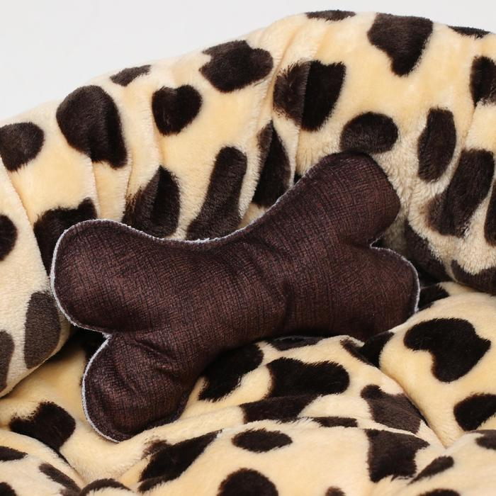 Лежанка Perseiline ЛМ-11 45 x 45 x 12 см, с косточкой, микс Лежанка Perseiline ЛМ-11 45 x 45 x 12 см, с косточкой, микс