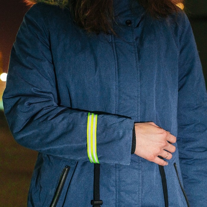 Светоотражающая лента-стропа, 20 мм, 5 ± 1 м, 2 полосы, цвет салатовый Светоотражающая лента-стропа, 20 мм, 5 ± 1 м, 2 полосы, цвет салатовый