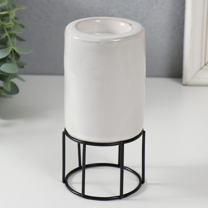 Подсвечник керамика, металл на 1 свечу  Подсвечник керамика, металл на 1 свечу "Столбик" белый с чёрным 7,4х7,4х15,3 см