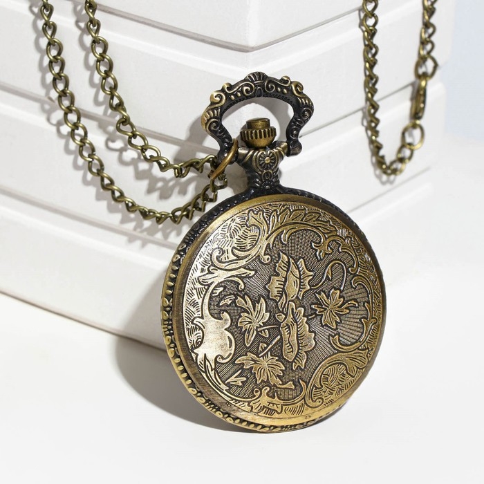 Часы карманные Часы карманные "Артефакты", кварцевые, 5.5 х 4.5 см, d циферблата-4 см