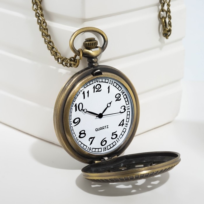 Часы карманные Часы карманные "Магия чисел", кварцевые, 5.5 х 4.5 см, d циферблата-4 см