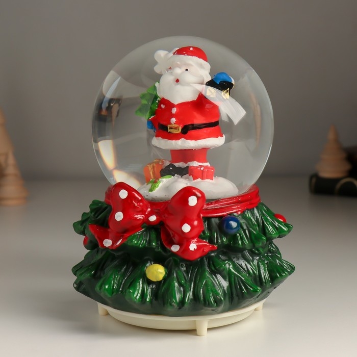 Сувенир полистоун водяной шар свет, музыка Сувенир полистоун водяной шар свет, музыка "Дед Мороз" 12х12х15,5 см