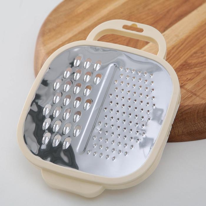 Тёрка с контейнером Доляна «Универсал», 2 в 1, 19×14,5×3,5 см, цвет МИКС Тёрка с контейнером Доляна «Универсал», 2 в 1, 19×14,5×3,5 см, цвет МИКС