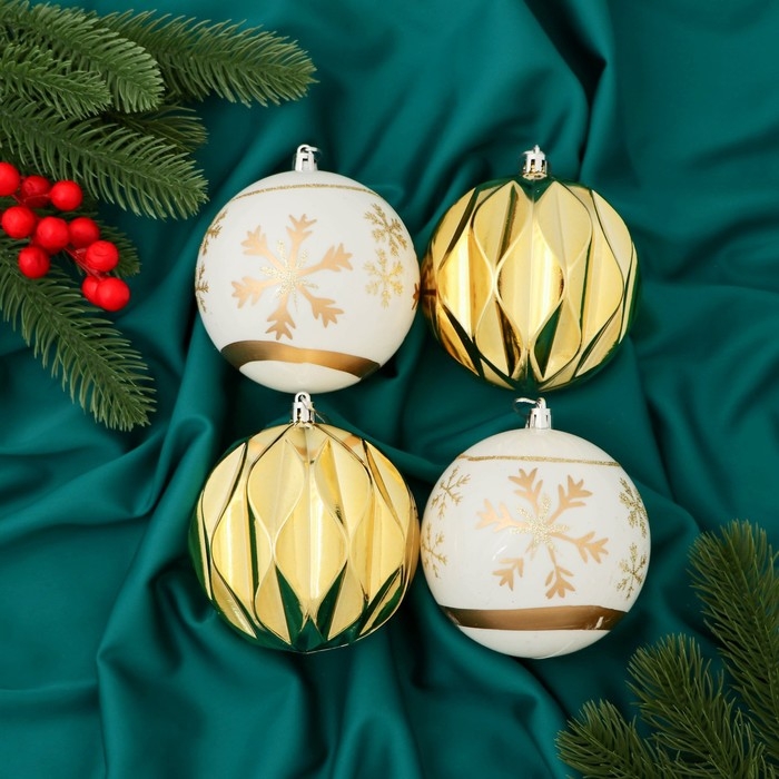 Набор шаров пластик d-10 см, 4 шт Набор шаров пластик d-10 см, 4 шт "Праздничные узоры" грани, золотисто-белый