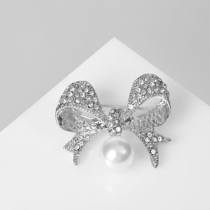 Брошь «Жемчужинка» классический бантик, цвет белый в серебре Брошь «Жемчужинка» классический бантик, цвет белый в серебре