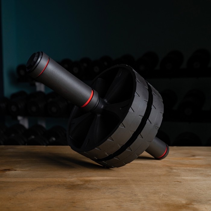 Ролик для пресса ONLYTOP, 31х17х17 см, с ковриком, цвет чёрный Ролик для пресса ONLYTOP, 31х17х17 см, с ковриком, цвет чёрный