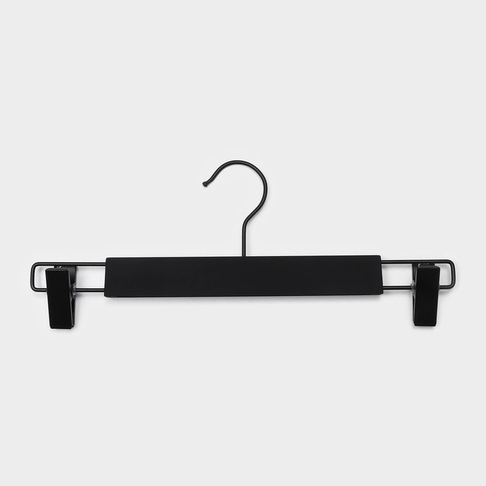 Вешалки для брюк и юбок LaDо́m Soft-touch, 32,5×13 см, 2 шт, с зажимами, цвет чёрный Вешалки для брюк и юбок LaDо́m Soft-touch, 32,5×13 см, 2 шт, с зажимами, цвет чёрный