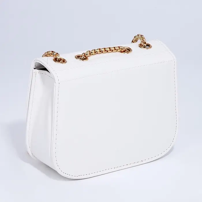 Сумка женская мессенджер на клапане, 18&times;7&times;13 см, со стёжкой, белая