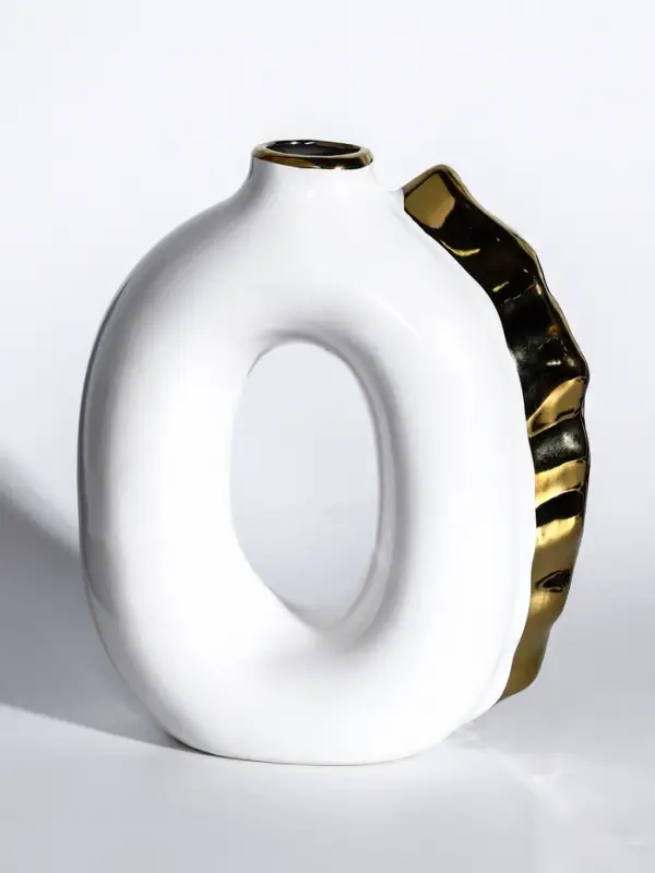 Ваза керамика настольная Ваза керамика настольная "Лорей" h=22х17,5 d=4 см, белый