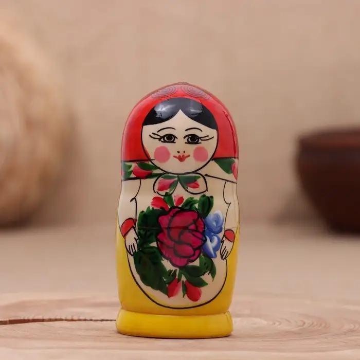 Матрёшка деревянная &laquo;Лада&raquo;, красный платок, 5 кукольная, 12 см