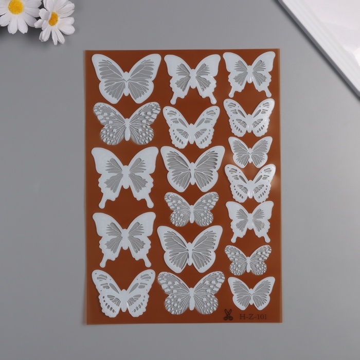 Наклейка пластик интерьерная Наклейка пластик интерьерная "Бабочки полупрозрачные" белые набор 19 шт 5; 6; 7 см