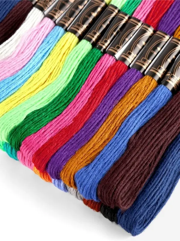 Нитки мулине, 8&plusmn;1 м, набор 50 шт., разноцветные