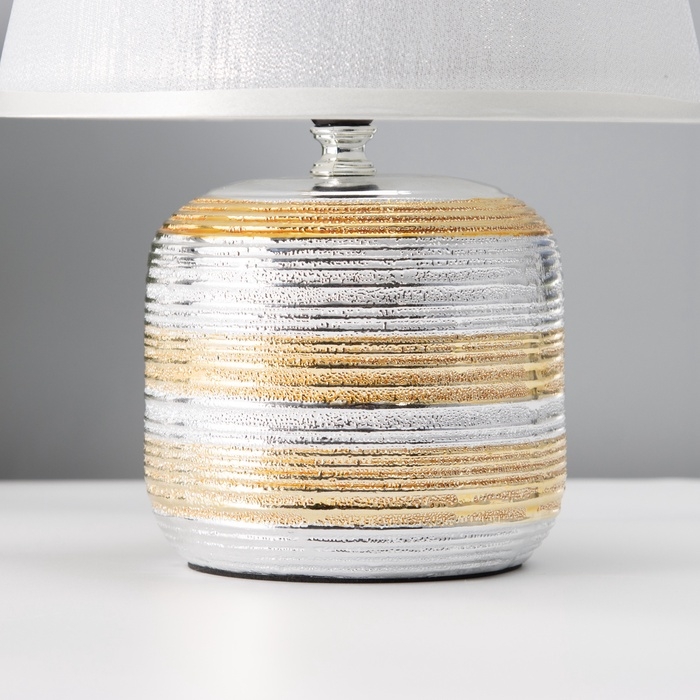 Настольная лампа с абажуром RISALUX «Кэнди», Е14, 40 Вт, 22.5×22.5×34.5 см Настольная лампа с абажуром RISALUX «Кэнди», Е14, 40 Вт, 22.5×22.5×34.5 см