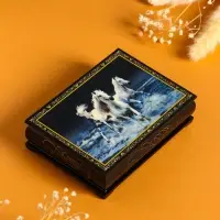 Шкатулка «Три коня», 10×14 см, лаковая миниатюра Шкатулка «Три коня», 10×14 см, лаковая миниатюра