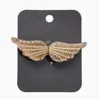 Зажим для кардигана "Ажур", крылья, цвет белый в золоте