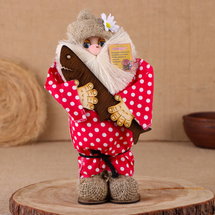 Оберег-домовой Оберег-домовой "Славуся в льняном колпаке, с рыбой ", 30х22х10 см, микс