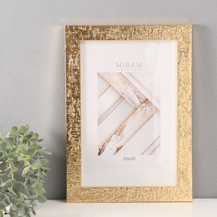 Фоторамка пластик МИРАМ 20х30 651511-8 (6) золото (пластиковый экран) Фоторамка пластик МИРАМ 20х30 651511-8 (6) золото (пластиковый экран)