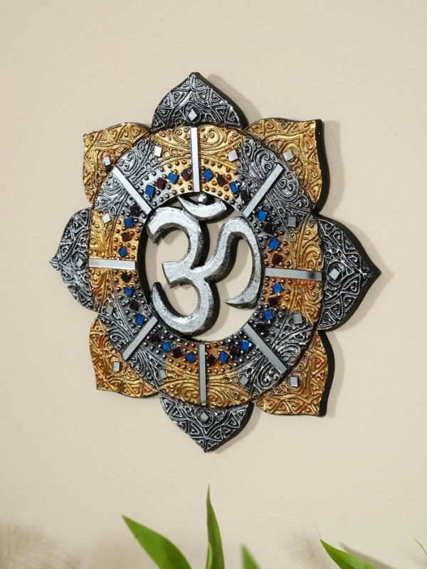 Панно резное МДФ "ОМ", 30х30х0,6 см, серебрянное основание