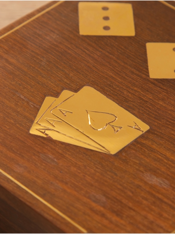 Шкатулка для хранения игральных карт 12.5х12,5 см, дерево шишам, латунь Шкатулка для хранения игральных карт 12.5х12,5 см, дерево шишам, латунь