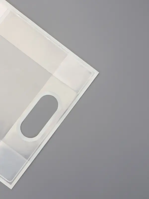 Пакет ПП с вырубной ручкой, прозрачный, 33&times;28&times;12 см, белый