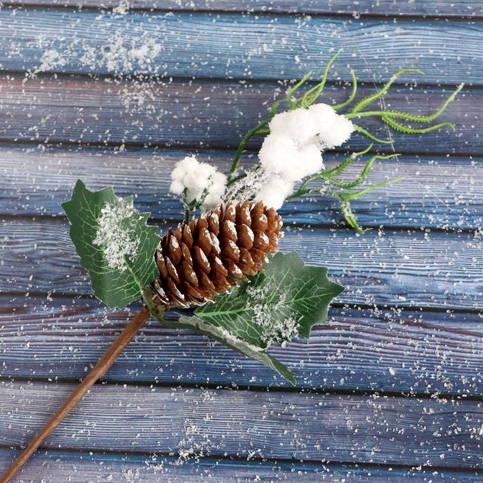Новогодняя ветка декоративная «Зимнее волшебство. Очарование», пластик, шишка, ягоды в снегу, 25 см Новогодняя ветка декоративная «Зимнее волшебство. Очарование», пластик, шишка, ягоды в снегу, 25 см