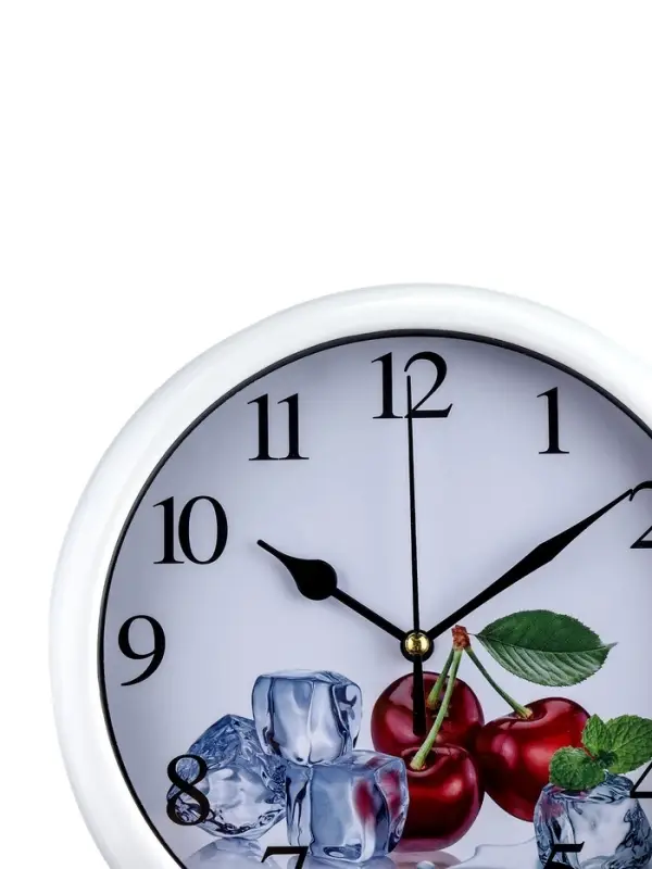 Часы настенные классические &laquo;Эстер&raquo;, плавный ход, d=20 см, циферблат d=17 см