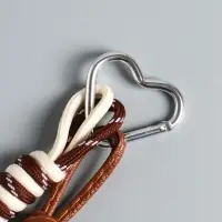 Брелок на карабине кожзам, текстиль "Лошадка с сердечком" с узлом 26х10х1,5 см Брелок на карабине кожзам, текстиль "Лошадка с сердечком" с узлом 26х10х1,5 см