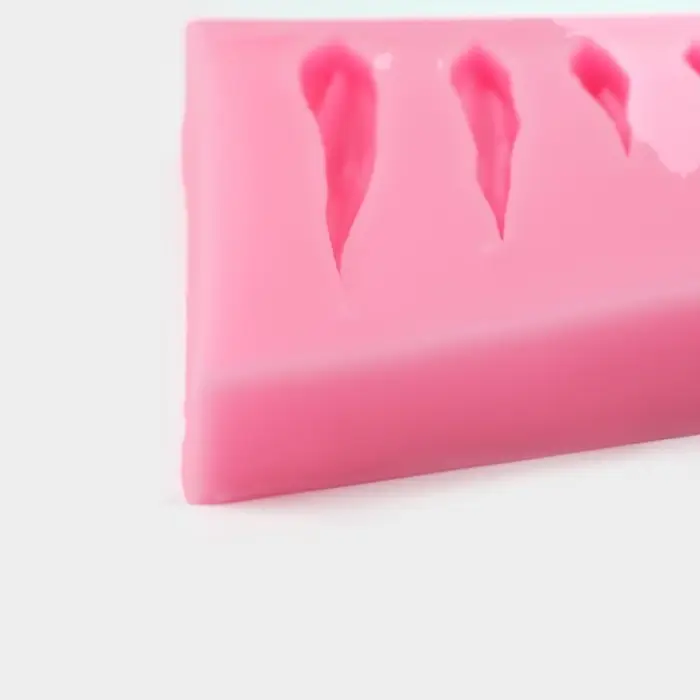 Молд «Пряди», силикон, 10.5×8.5×1.2 см, розовый Молд «Пряди», силикон, 10.5×8.5×1.2 см, розовый