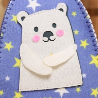 Шапка для бани с аппликацией "Застенчивый Мишка" Шапка для бани с аппликацией "Застенчивый Мишка"