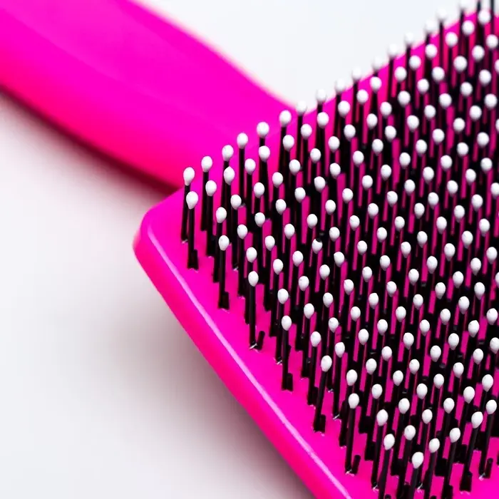 Пуходёрка малая, 6&times;13.5 см, мягкая, с закруглёнными зубьями, пластик, розовая