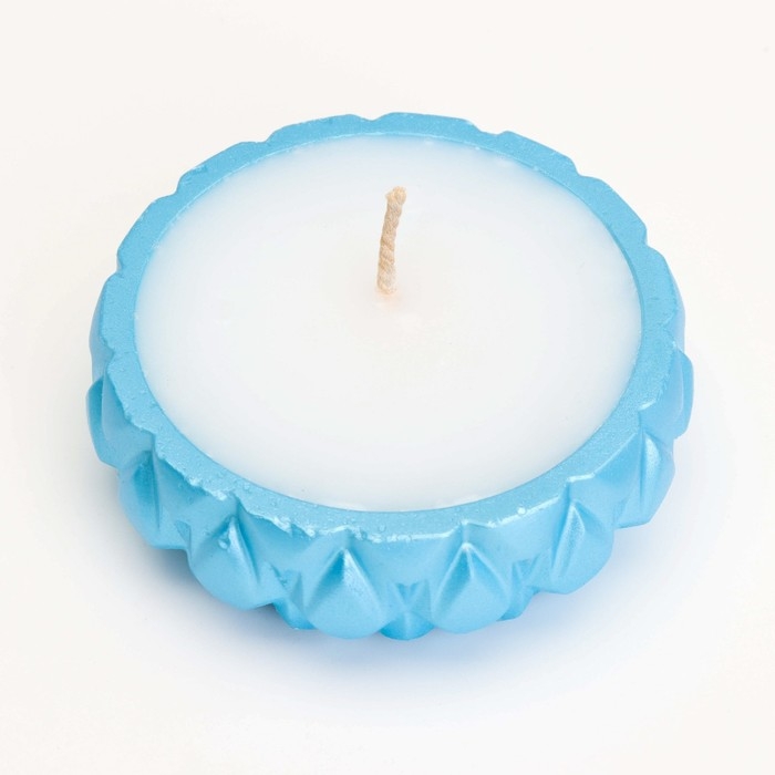Свеча «Купол» в подсвечнике с ромбовидными гранями из гипса с крышкой, 8,5х8,5см, голубой Свеча «Купол» в подсвечнике с ромбовидными гранями из гипса с крышкой, 8,5х8,5см, голубой