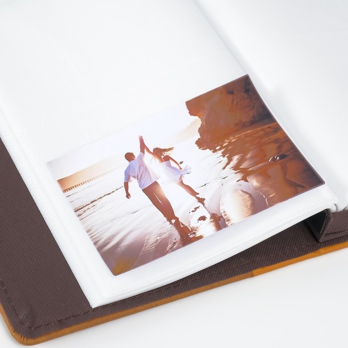 Фотоальбом на 200 фото 10х15 см Фотоальбом на 200 фото 10х15 см "Дерево Орех" кожзам 4х20,3х26,2 см