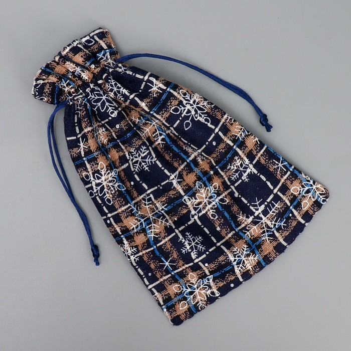 Мешочек подарочный холща «Новогодняя пора», снежинки, 16 х 24 см +/- 1.5 см, Новый год Мешочек подарочный холща «Новогодняя пора», снежинки, 16 х 24 см +/- 1.5 см, Новый год