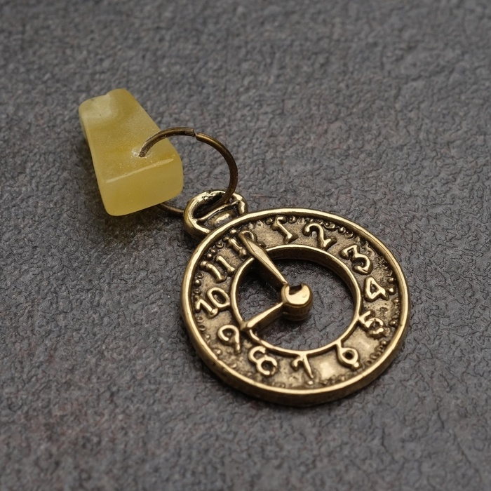 Брелок  Брелок "Властелин Времени", 2х2,5 см