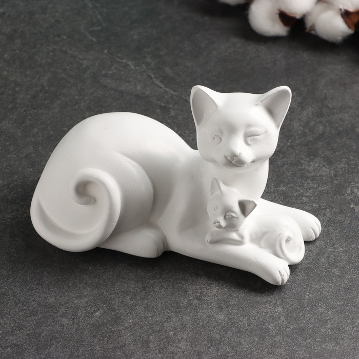 Фигура Фигура "Котики лежат" белые, 18х10х12см