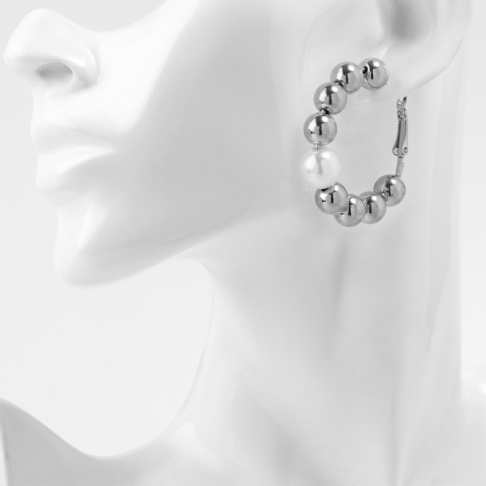 Серьги-кольца «Окружение» грозди, цвет серебро, d=5,7 Серьги-кольца «Окружение» грозди, цвет серебро, d=5,7