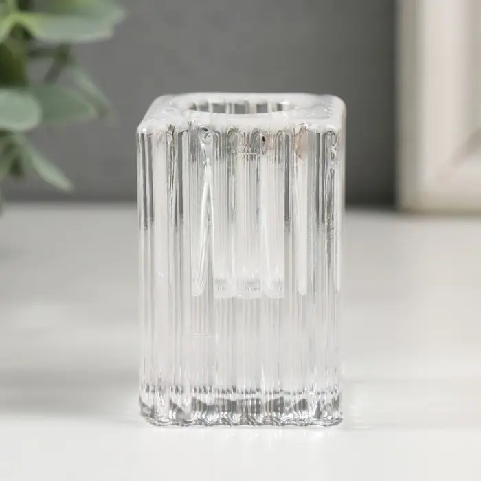 Подсвечник стекло на 1 свечу  Подсвечник стекло на 1 свечу "Столбик" d- 2 см прозрачный 4х4х6 см