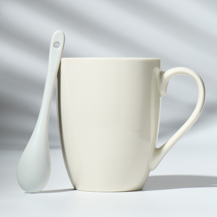 Кружка керамическая с ложкой «Новогодние игрушки», 310 мл, цвет белый Кружка керамическая с ложкой «Новогодние игрушки», 310 мл, цвет белый