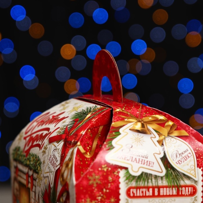 Новый год. Коробка подарочная складная Новый год. Коробка подарочная складная "Добрые Традиции" 19,5 х 13 х 14 см.