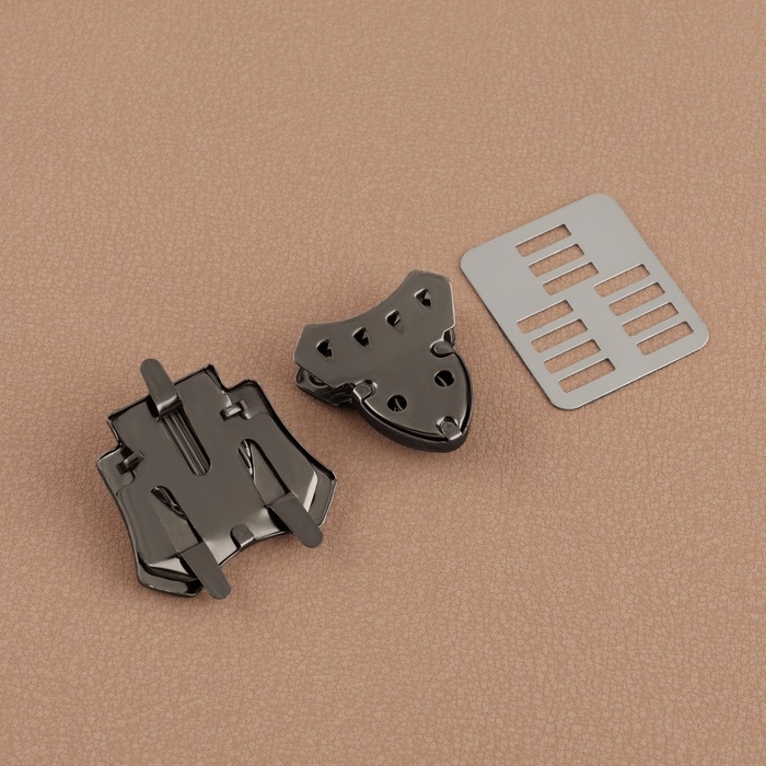 Застёжка для сумки, 4 × 4,2 см, цвет чёрный никель Застёжка для сумки, 4 × 4,2 см, цвет чёрный никель