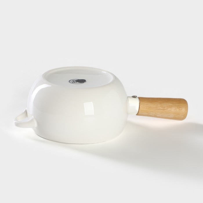 Супница фарфоровая с ручкой на бамбуковой подставке BellaTenero, 400 мл, 20,5×11,5×6,5 см, цвет белый Супница фарфоровая с ручкой на бамбуковой подставке BellaTenero, 400 мл, 20,5×11,5×6,5 см, цвет белый