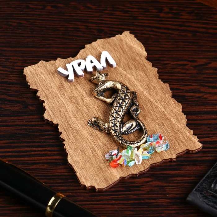 Магнит Магнит "Ящерка с короной", дерево, гипс, 7х9 см