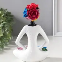 Сувенир полистоун "Девушка-йогиня в позе лотоса, с цветами" чёрный 12,5х9,5х19,5 см