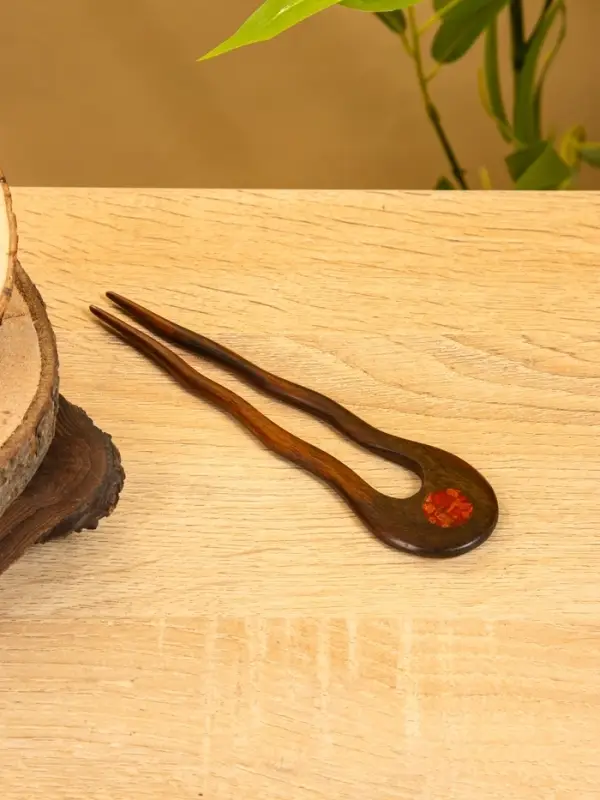 Заколка для волос фигурная, дерево Соно, ракушка, 17х4 см, цв. тёмно-коричневый Заколка для волос фигурная, дерево Соно, ракушка, 17х4 см, цв. тёмно-коричневый