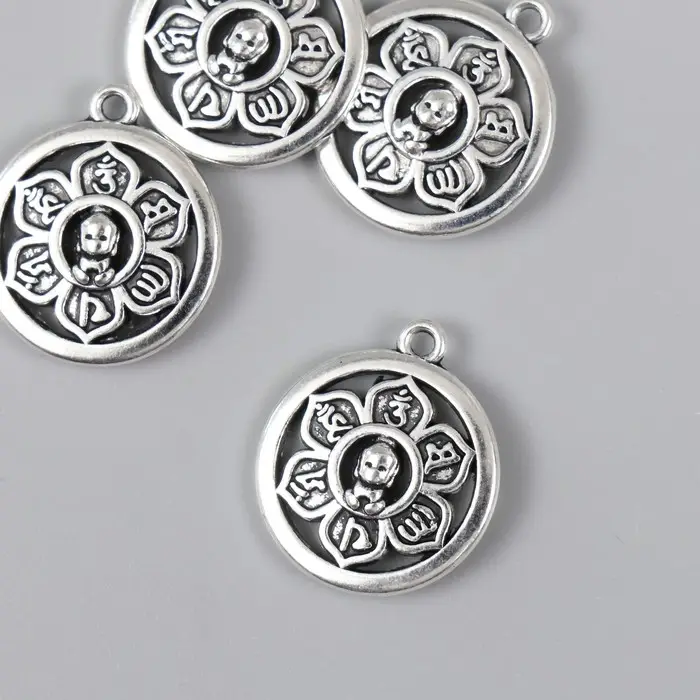 Металлический элемент, декоративная подвеска «Арт Узор. Будда в цветке», серебро, 1.9×1.6 см